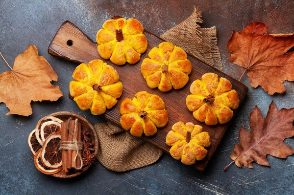 How to Bake Perfect Muffins: Moist on the Inside, Crispy on the Top?